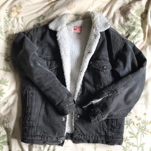 Vintage Lined Levi’s Black Denim Jacket